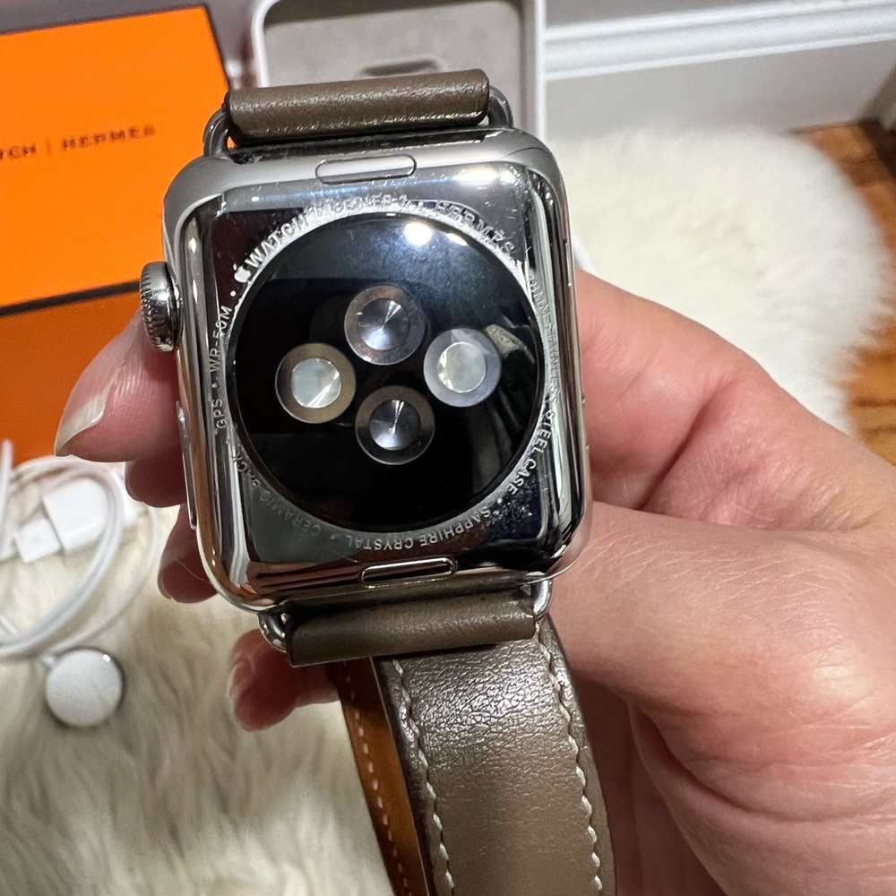 Authentic Hermès Apple Watch (series 2) 38 mm Stainless Steel - Picture 6 of 11